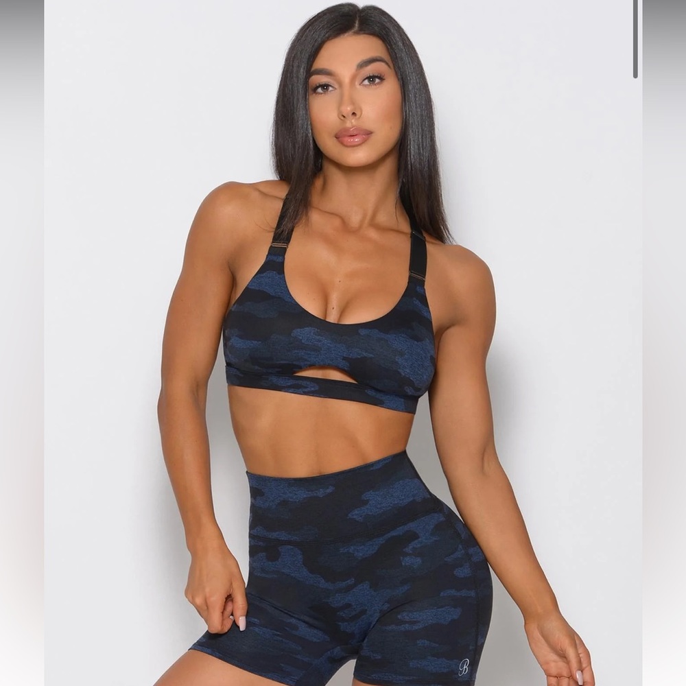 Bombshell sportswear full camo set size small